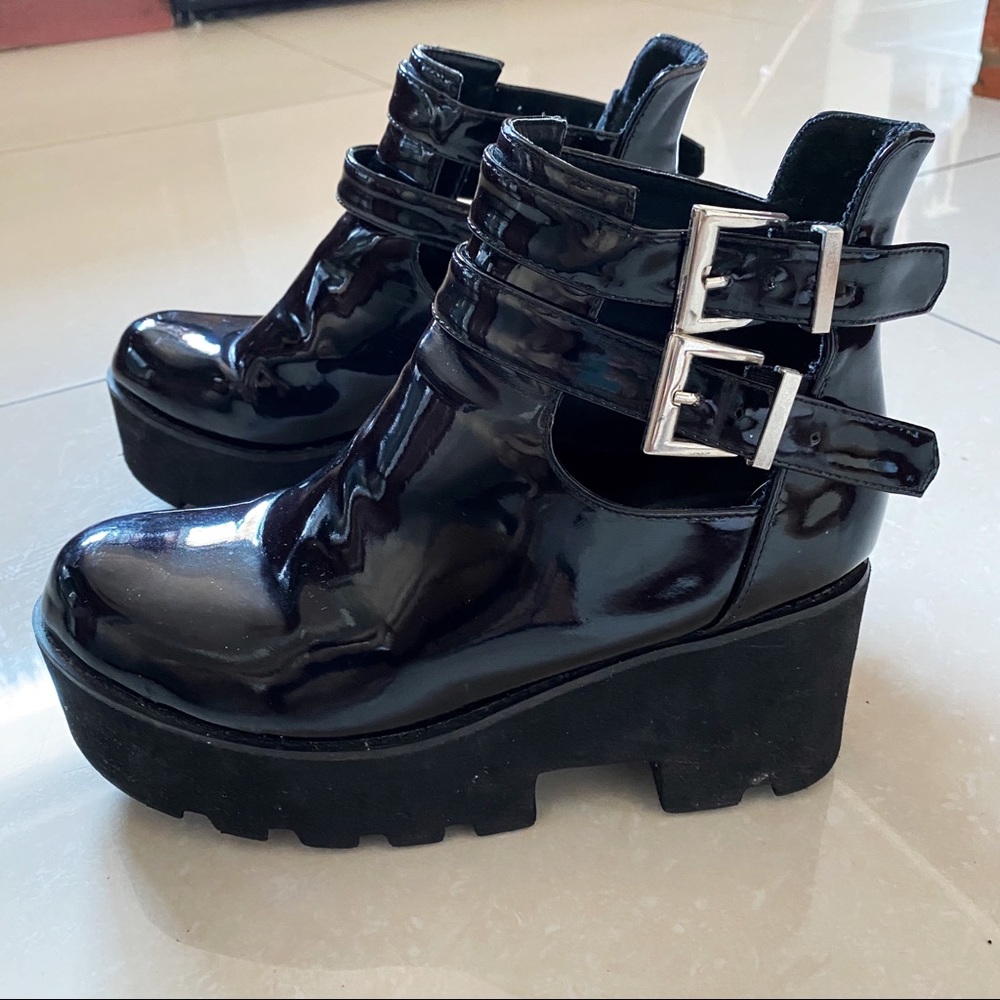 SALE❗️Missguided Platform Booties